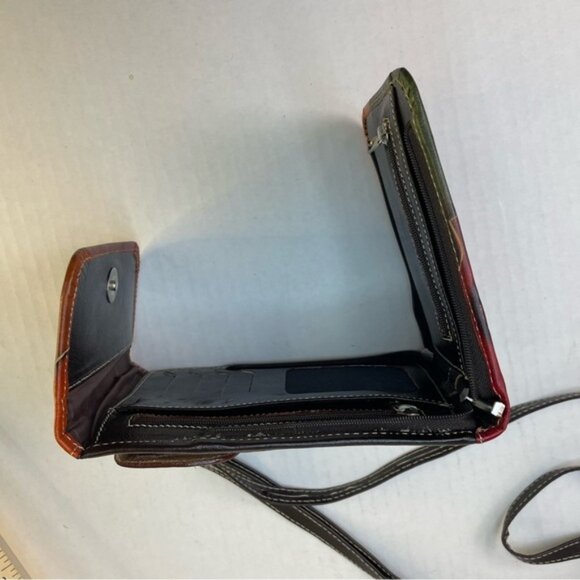 Purse with butterfly pattern - Picture 6 of 10